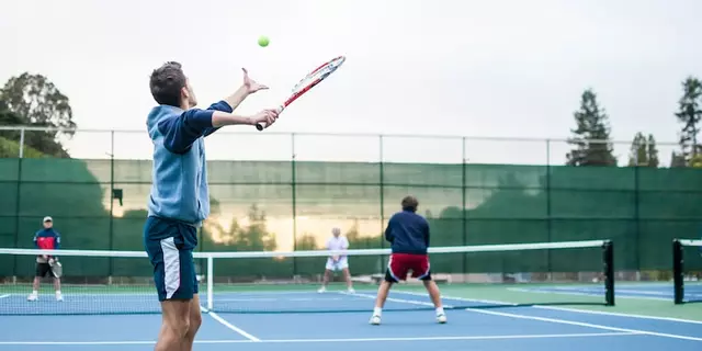 Wie restringst du einen Tennisschläger?