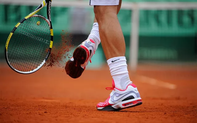 Macht es einen Unterschied, gute Schuhe zu tragen, wenn wir Tennis spielen?
